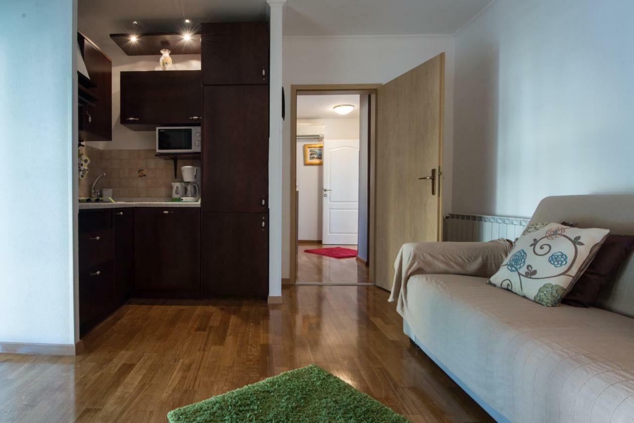 Apartments Tamara Umag Exterior photo